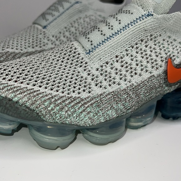 💙NWT NIKE WOMENS AIR VAPORMAX FK MOC 2 IN SIZE 7.5 - Picture 3 of 11
